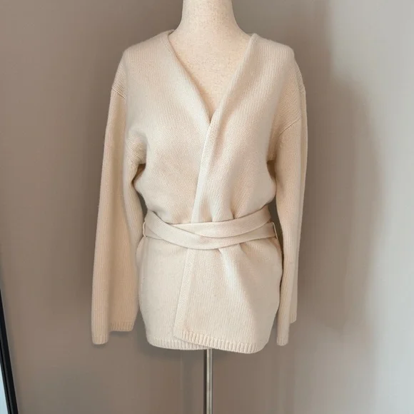 🌿 ALMADA LABEL 🌿 Aria Cardigan, cream 
XS $663 SOLD OUT! - Picture 11 of 13